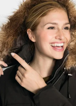 bonprix Bekleidung·Hosen|Jacken & Mäntel|Steppjacke mit Kapuze, gefüttert schwarz