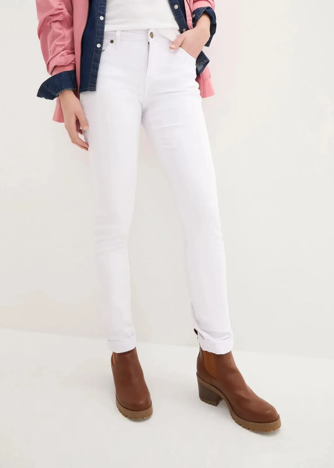 bonprix Jeans|Kurzgrößen|Straight Jeans Mid Waist, Stretch weiß