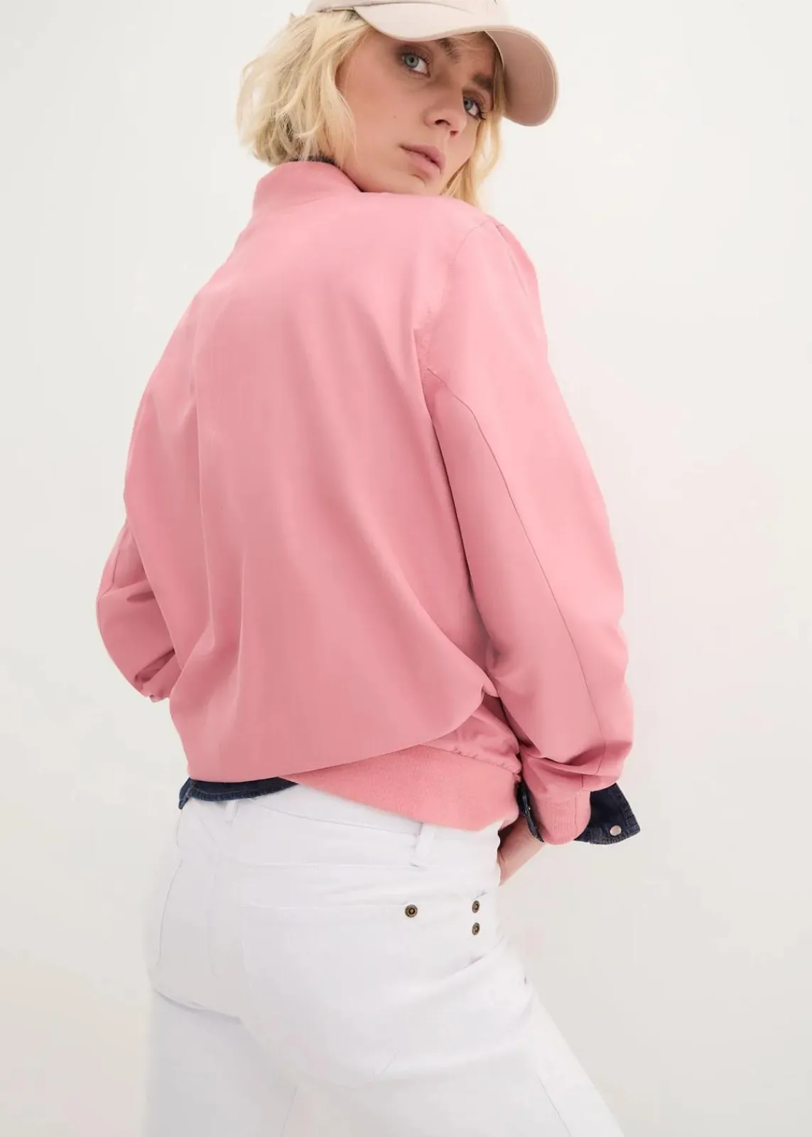 bonprix Jeans|Kurzgrößen|Straight Jeans Mid Waist, Stretch weiß