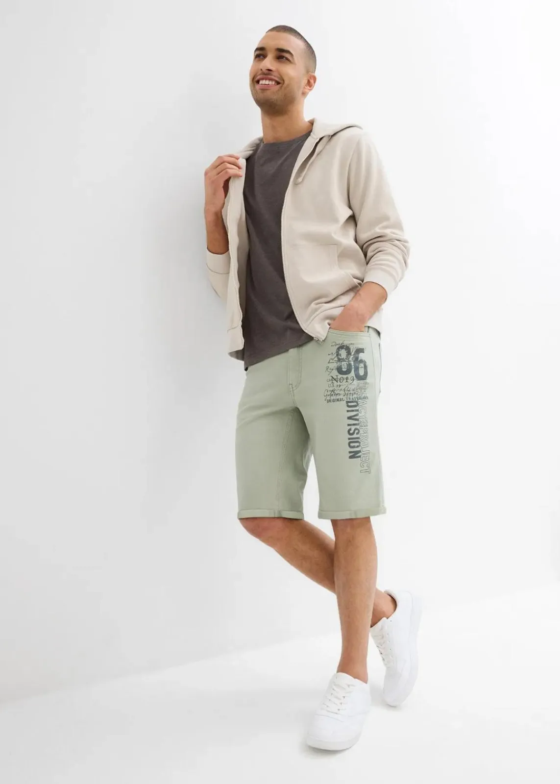 bonprix Große Größen|Shorts|Stretch-Jeans-Bermuda, Regular Fit seegras bedruckt
