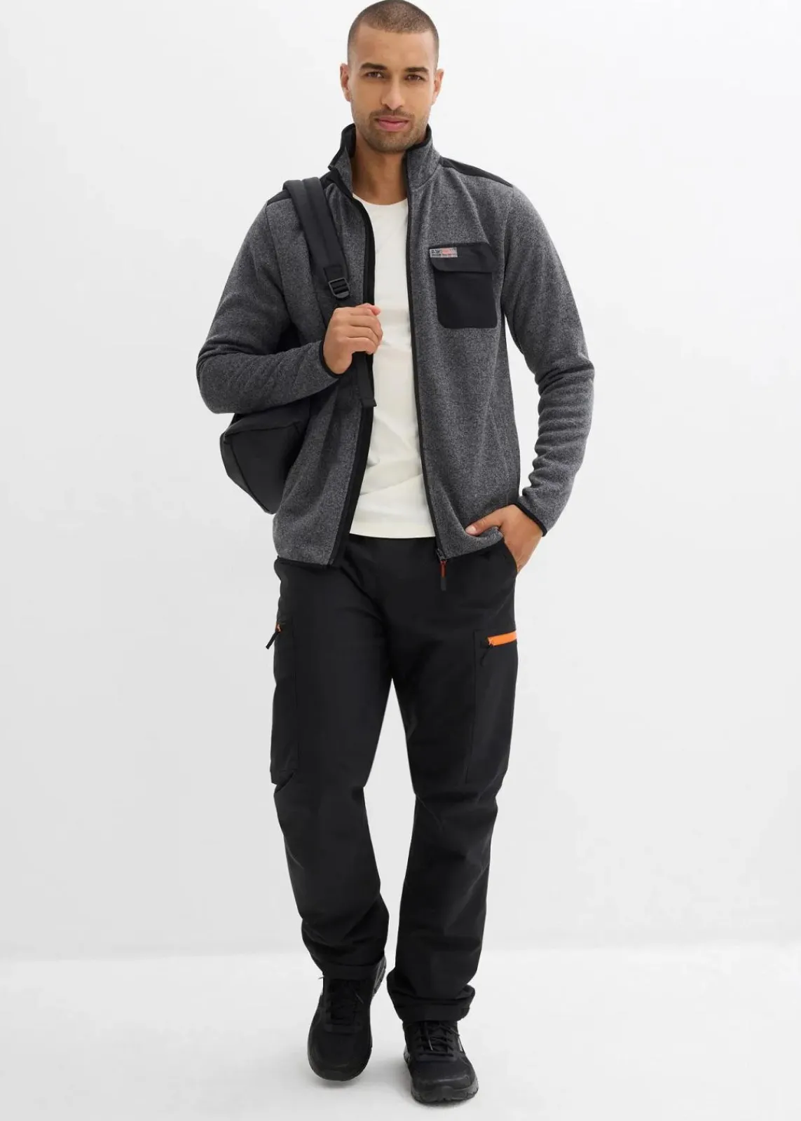 bonprix Große Größen|Outdoorbekleidung|Strickfleecejacke mit praktischen Taschen und sportiven Details grau meliert/schwarz