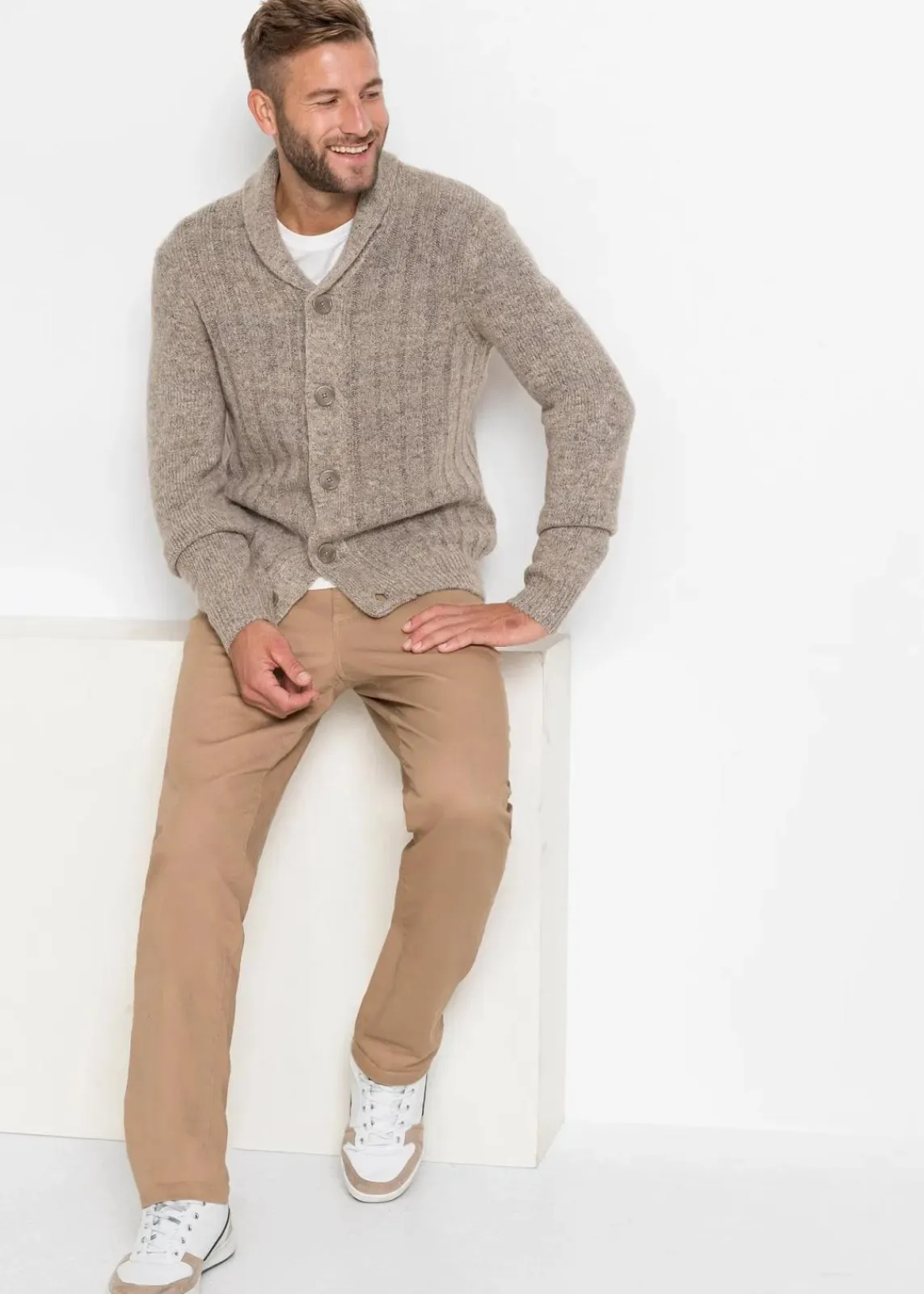 bonprix Pullover & Strickjacken|Große Größen|Strickjacke mit Rippenmuster sand meliert