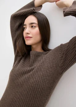 Strickkleid mit Schlitz|bonprix Hot