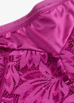 String Panty aus glänzendem Material|bonprix