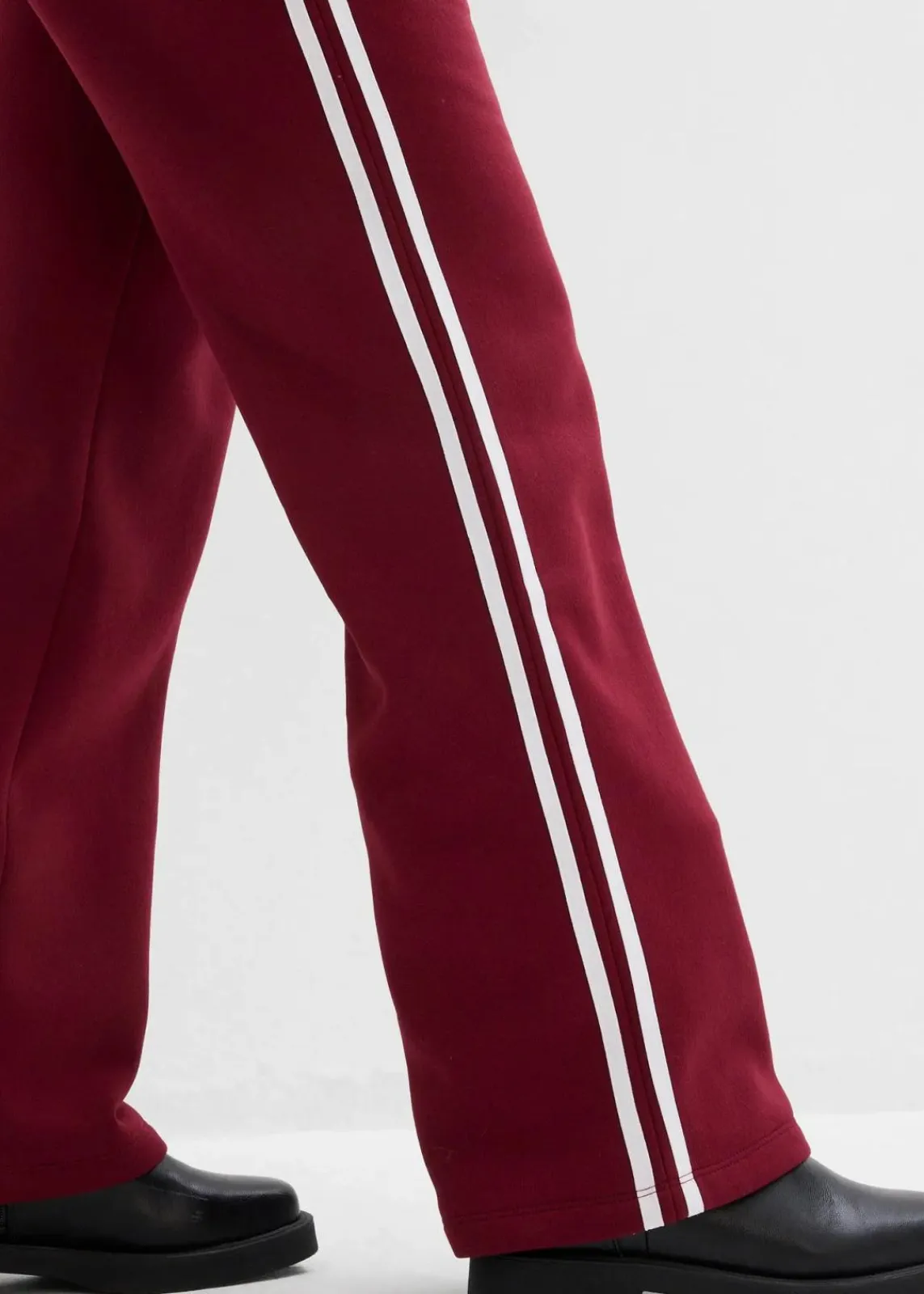 bonprix Bekleidung·Blusen & Tuniken|Bekleidung·Kleider|Sweathose aus weichem Baumwoll-Mix ahornrot/weiß