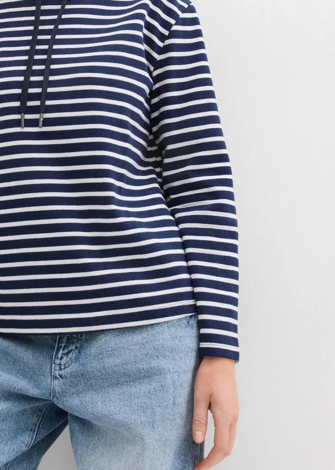 bonprix Sweat|Sweatshirt aus Strukturmaterial dunkelblau/weiß gestreift