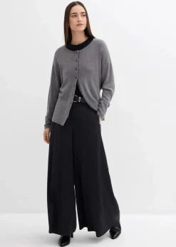 Taillierte Strickjacke aus Viskose-Mix|bonprix Hot