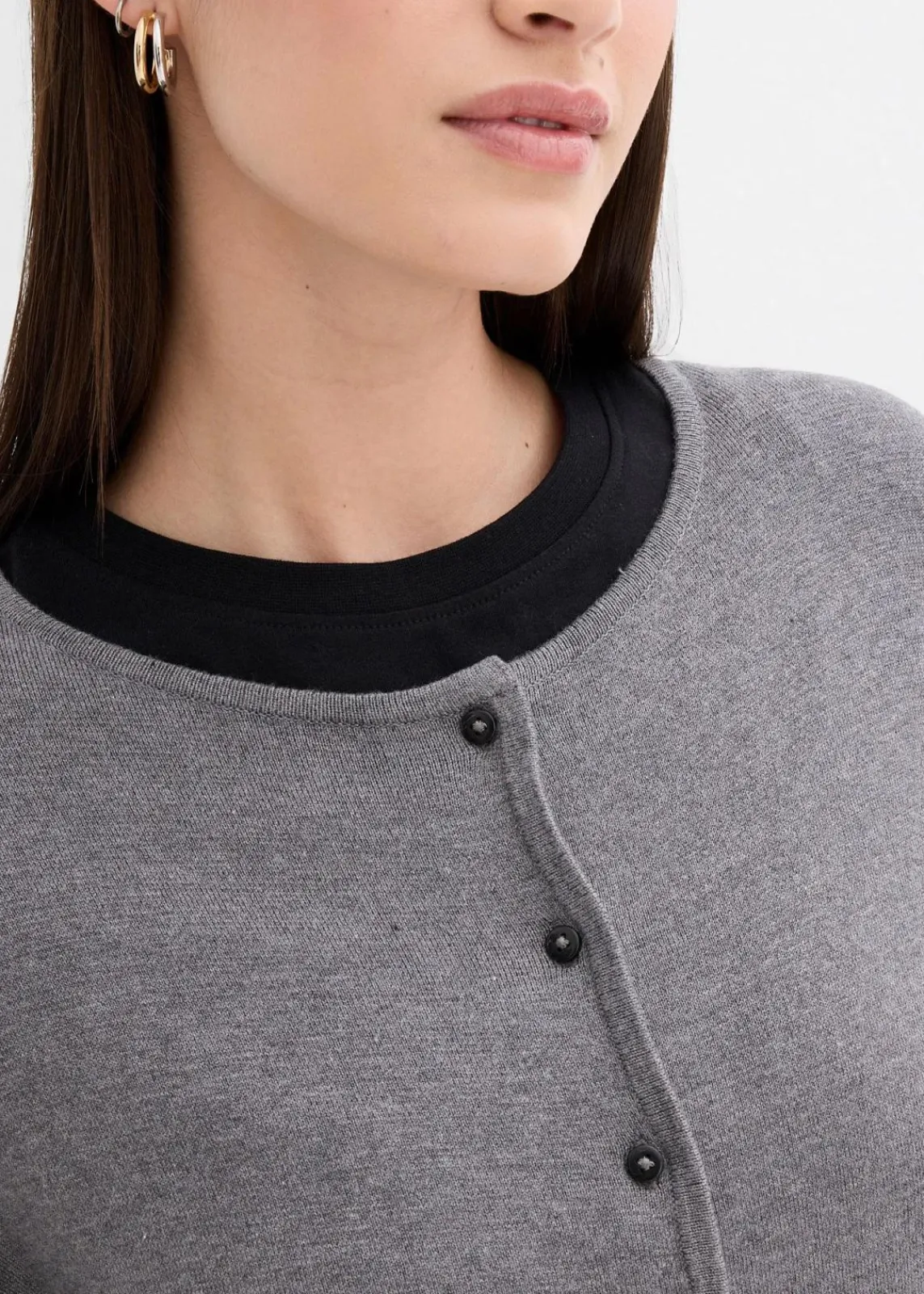 Taillierte Strickjacke aus Viskose-Mix|bonprix Hot