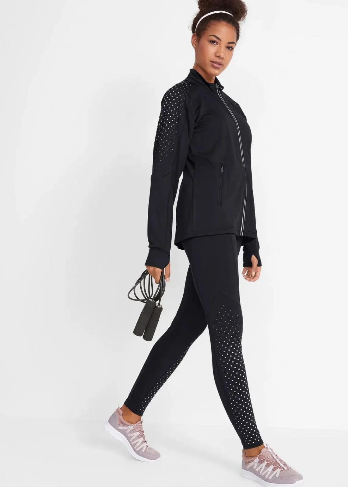 bonprix Outdoorbekleidung|Thermobekleidung|Thermo Sportjacke mit reflektierendem Druck schwarz gepunktet