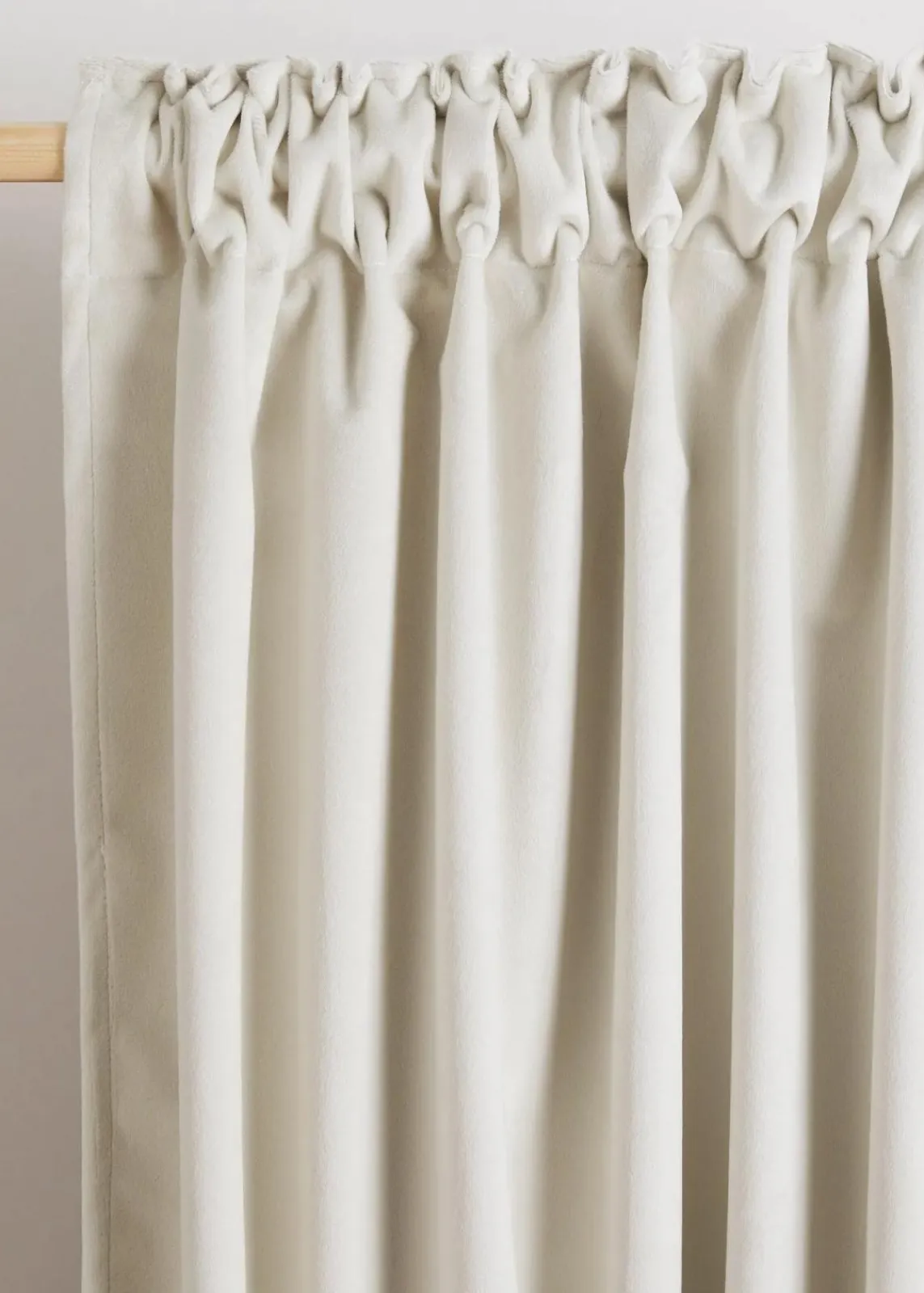 bonprix Vorhänge|Fensterverdunkelung|Thermo Verdunkelungsvorhang mit samtiger Oberfläche (1er Pack) creme