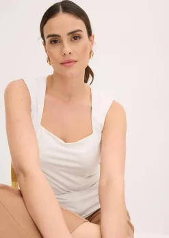 Top mit Careé Ausschnitt|bonprix Online