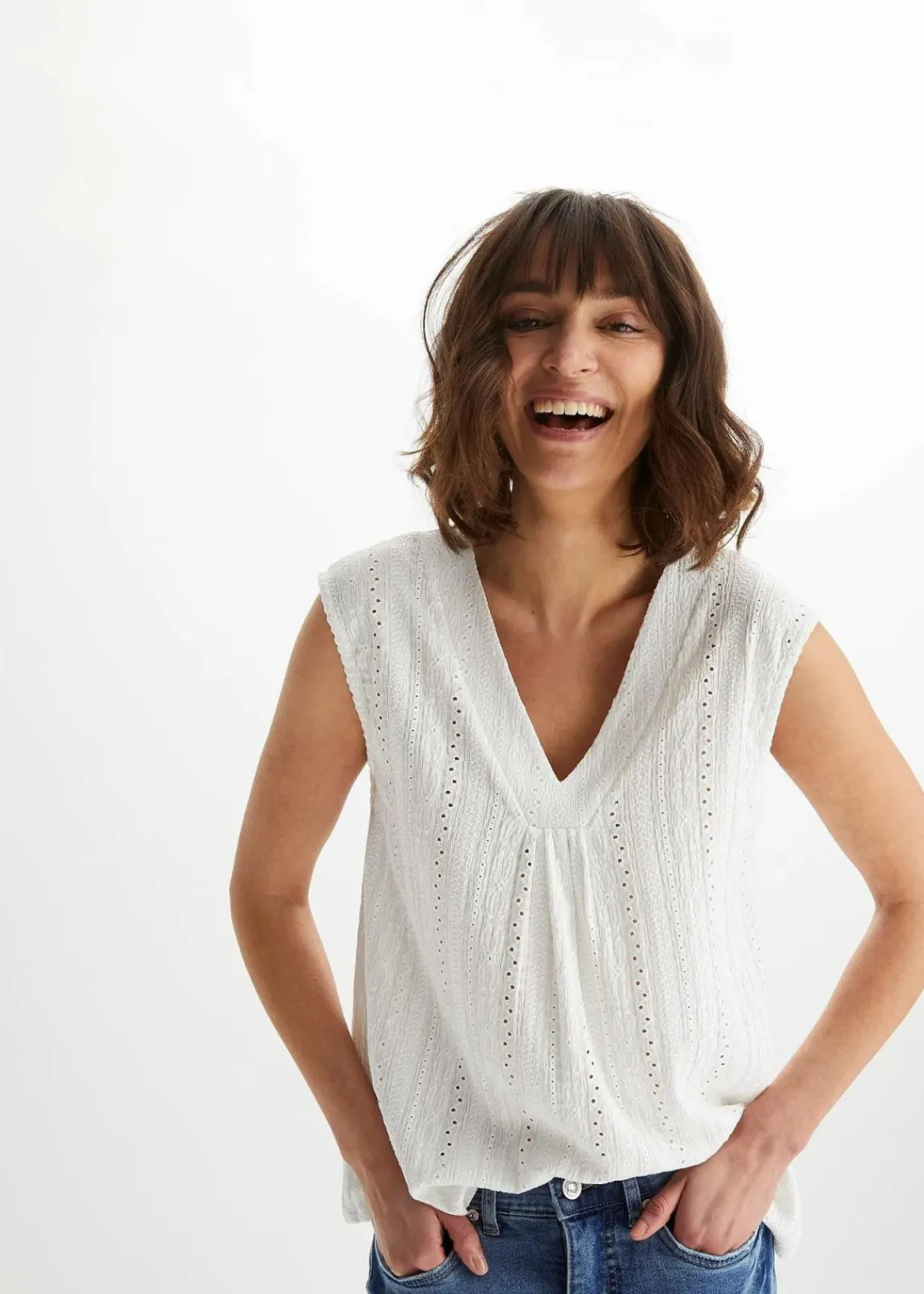 Top mit Lochstickerei|bonprix Hot