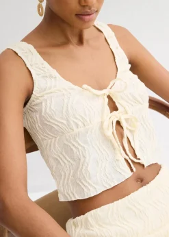 bonprix Shirts & Tops|Top mit Schnürung in Struktur Optik cremeweiß