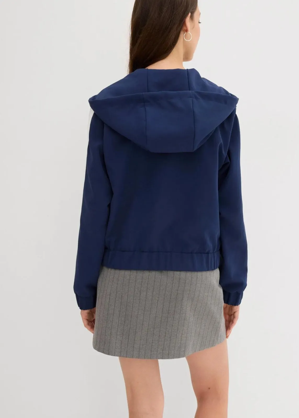 bonprix Jacken & Mäntel|Zweiteiler & Sets|Trainingsjacke mit sportivem Streifen dunkelblau/weiß