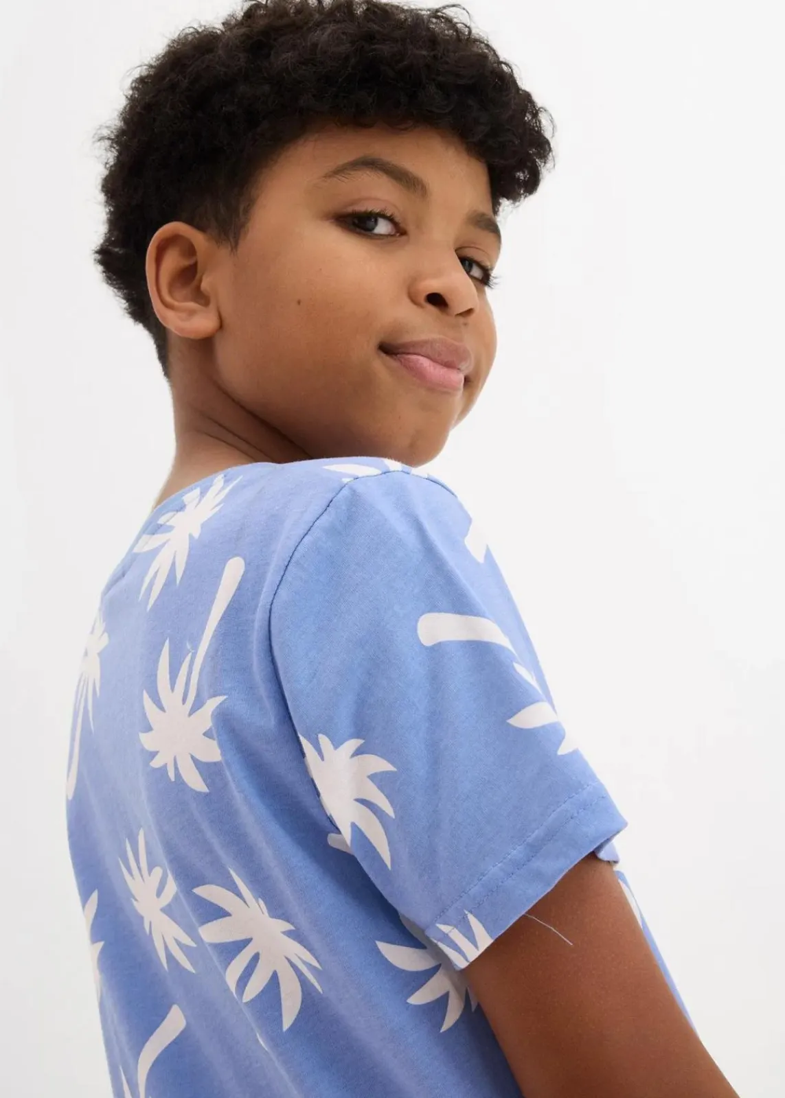 bonprix Jungen 9-16 Jahre·Shirts|Jungen 2-8 Jahre·Nachhaltigere Materialien|T-Shirt aus Bio Baumwolle mittelblau/weiß bedruckt