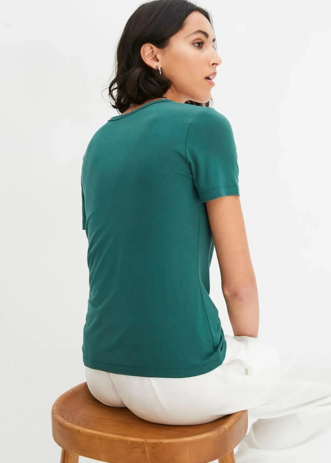 bonprix Nachhaltigere Materialien|Shirts & Tops|T-Shirt aus fließender Viskose mattgrün