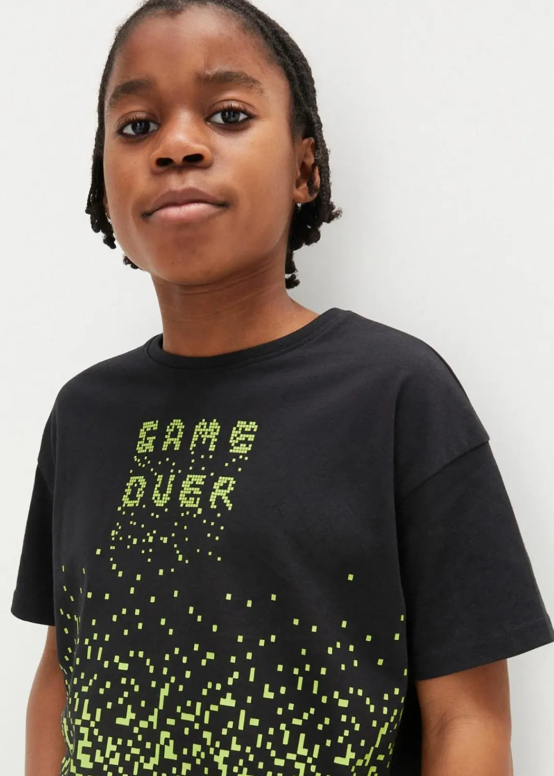 bonprix Jungen 9-16 Jahre·Shirts|Jungen 2-8 Jahre·Nachhaltigere Materialien|T-Shirt aus reiner Bio-Baumwolle schwarz/blattgrün graphisch bedruckt