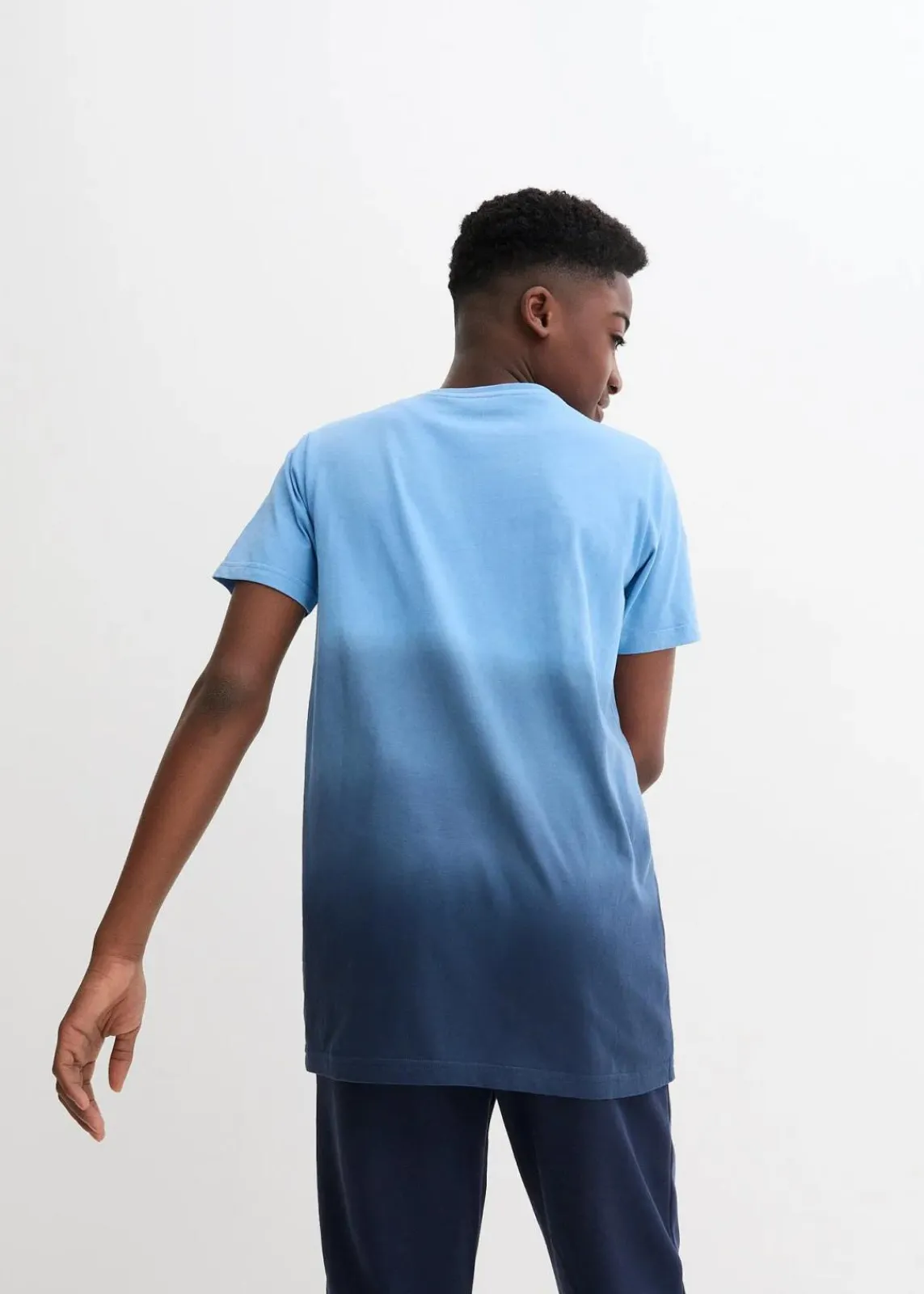 bonprix Jungen 9-16 Jahre·Shirts|Jungen 2-8 Jahre·Nachhaltigere Materialien|T-Shirt mit Farbverlauf aus reiner Bio-Baumwolle kristallblau/dunkelblau bedruckt