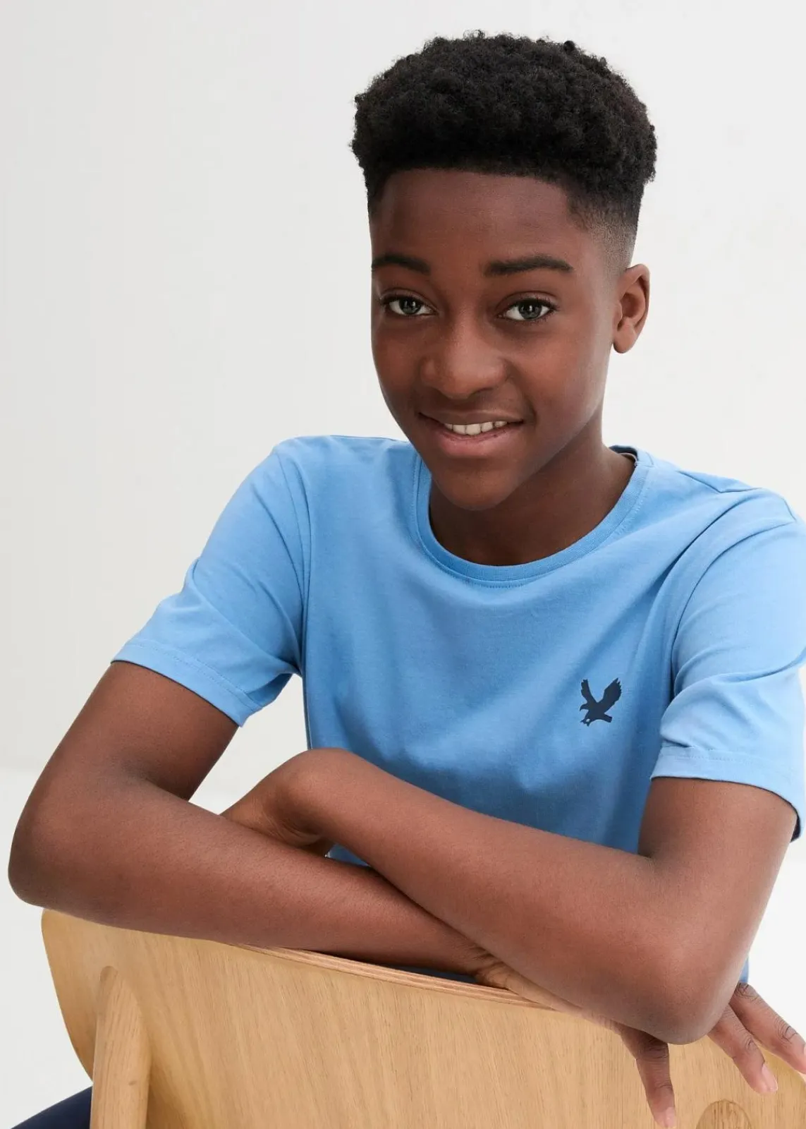 bonprix Jungen 9-16 Jahre·Shirts|Jungen 2-8 Jahre·Nachhaltigere Materialien|T-Shirt mit Farbverlauf aus reiner Bio-Baumwolle kristallblau/dunkelblau bedruckt