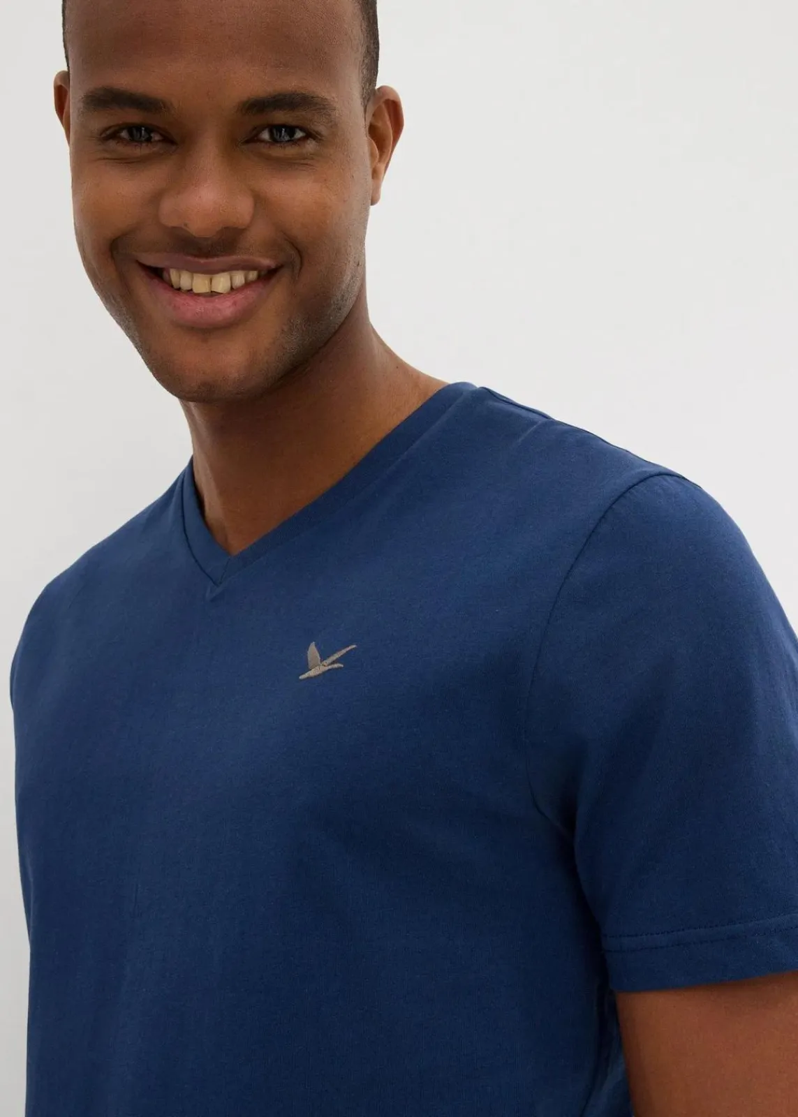 T-Shirt mit V-Ausschnitt aus reiner Bio-Baumwolle (2er Pack)|bonprix