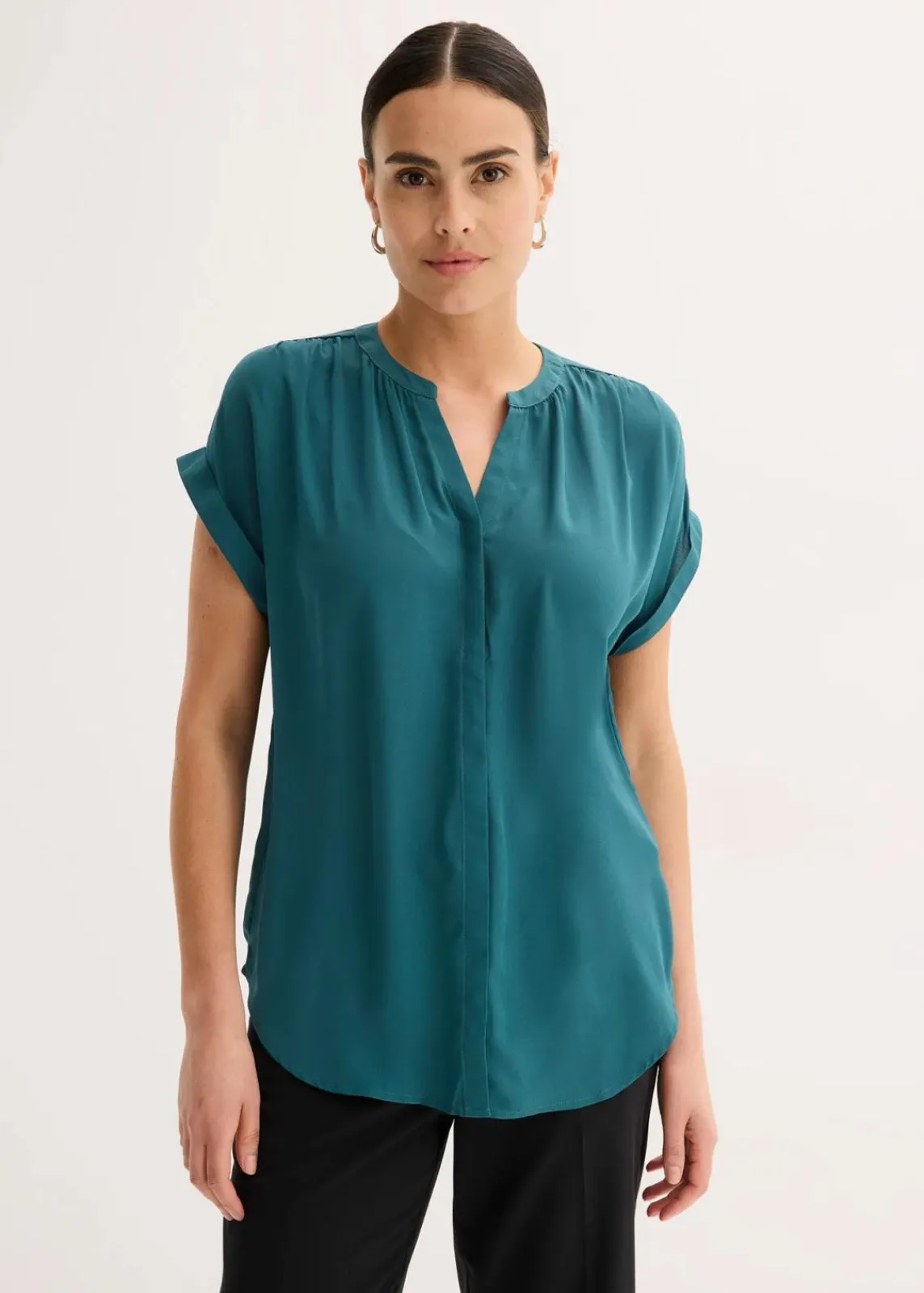 bonprix Blusen & Tuniken|Bekleidung·Jacken & Mäntel|Tunikabluse Georgette pfeffergrün