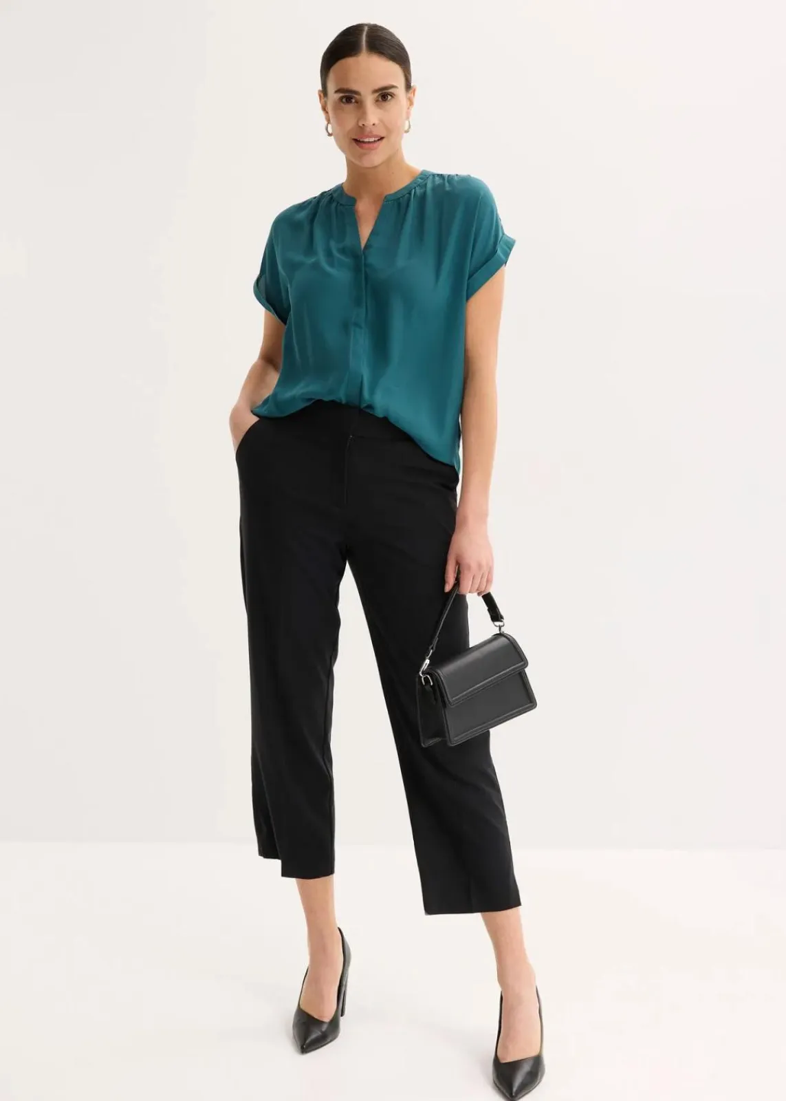 bonprix Blusen & Tuniken|Bekleidung·Jacken & Mäntel|Tunikabluse Georgette pfeffergrün