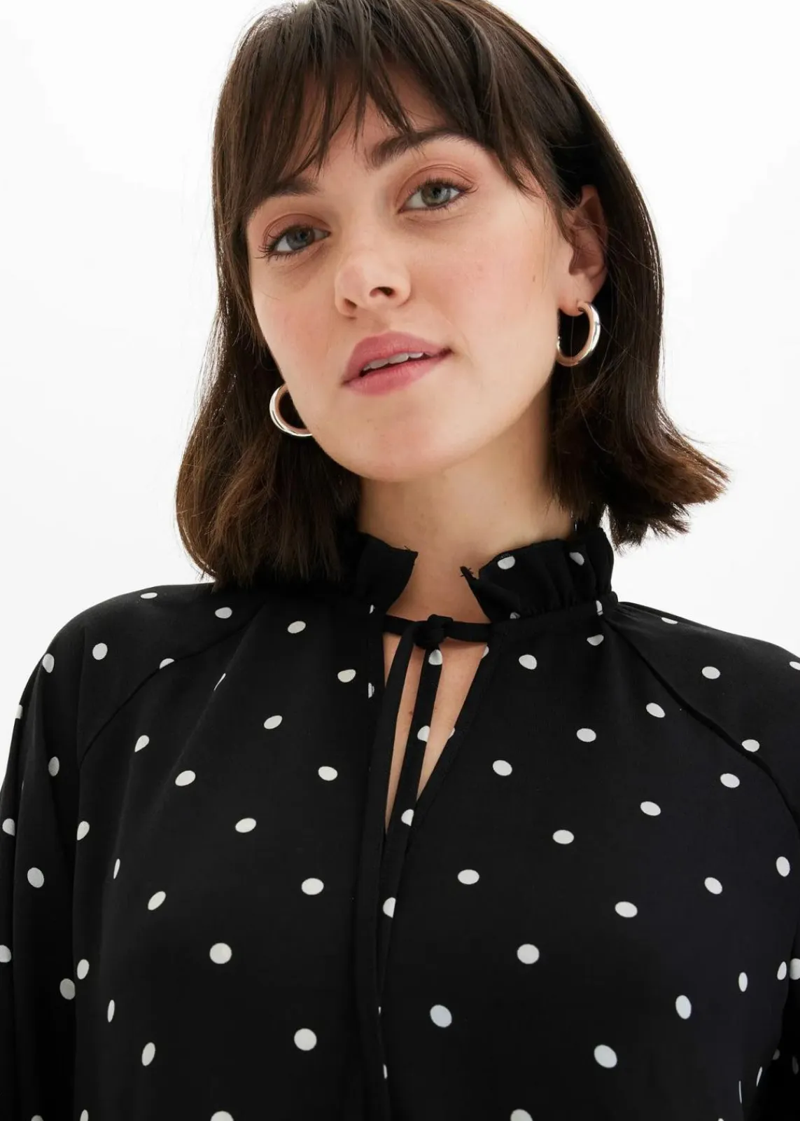 bonprix Bekleidung·Pullover & Strickjacken|Kleider|Tunika-Kleid schwarz/weiß gepunktet