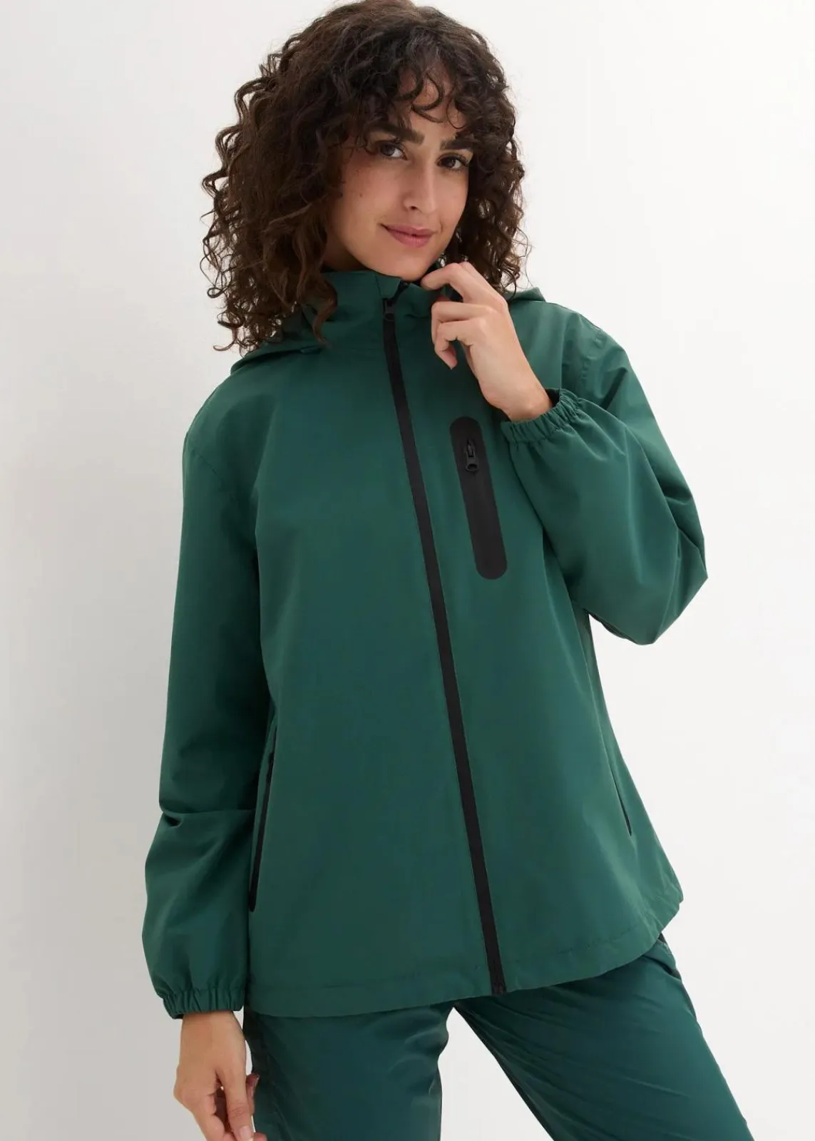 bonprix Jacken & Mäntel|Sportbekleidung|Ultraleichte Regenjacke mattgrün