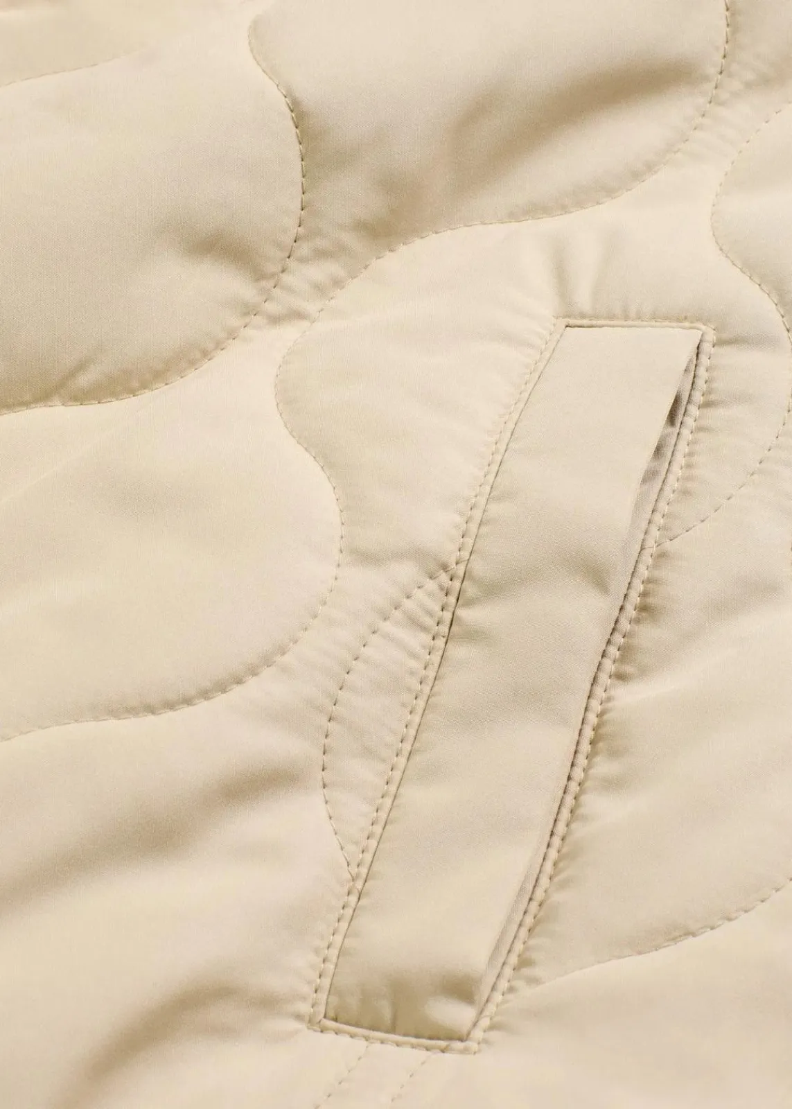 bonprix Bekleidung·Hosen|Jacken & Mäntel|Ultraleichte Steppweste mattschilf