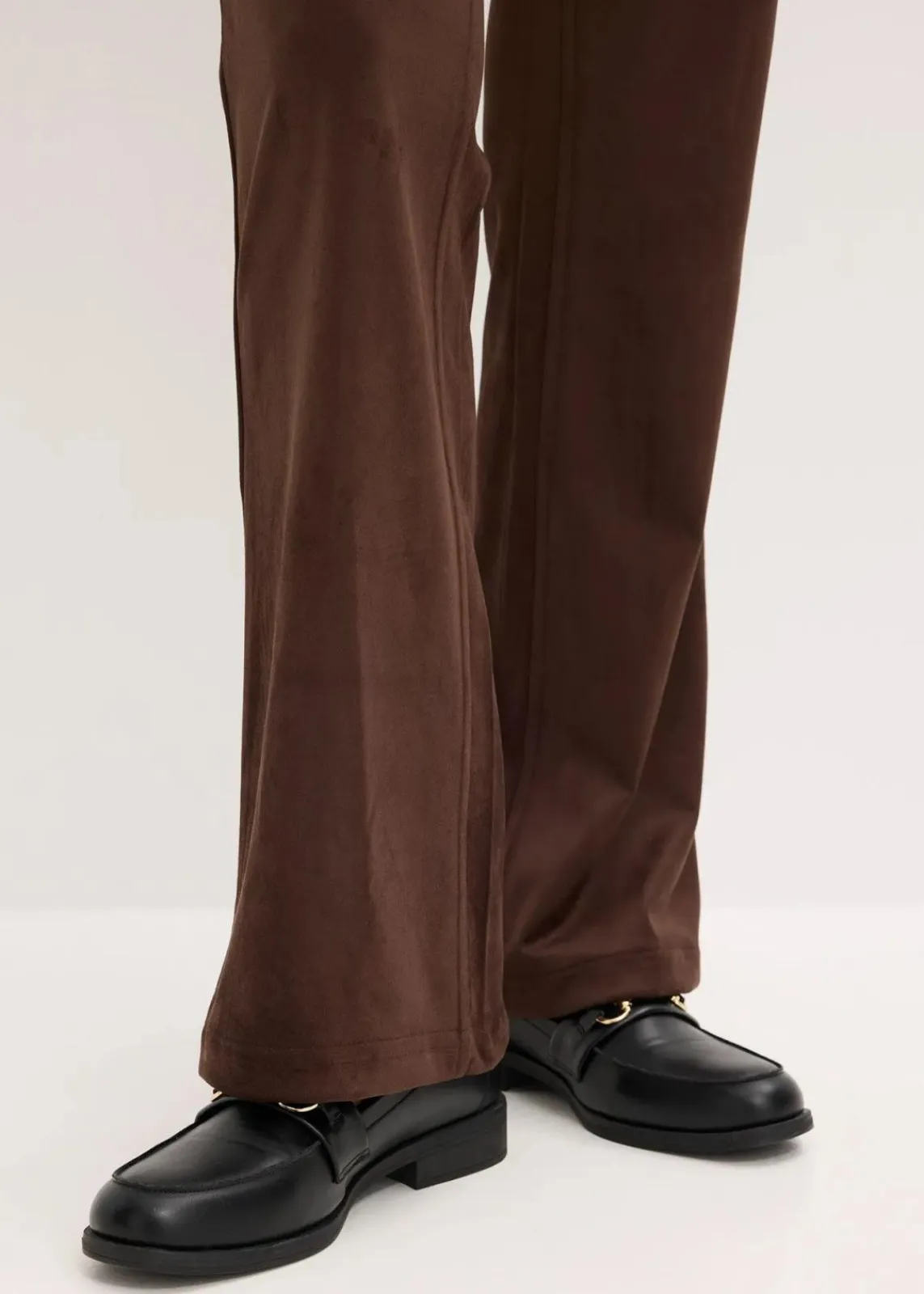 Velourslederimitat Flared Hose|bonprix Outlet