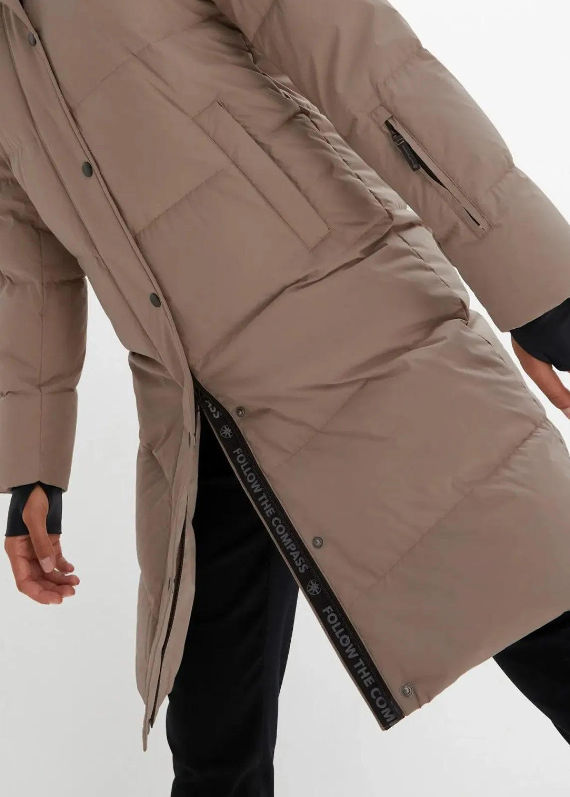 bonprix Nachhaltigere Materialien|Jacken & Mäntel|wasserabweisender Daunenmantel mit bedrucktem Innenfutter taupe