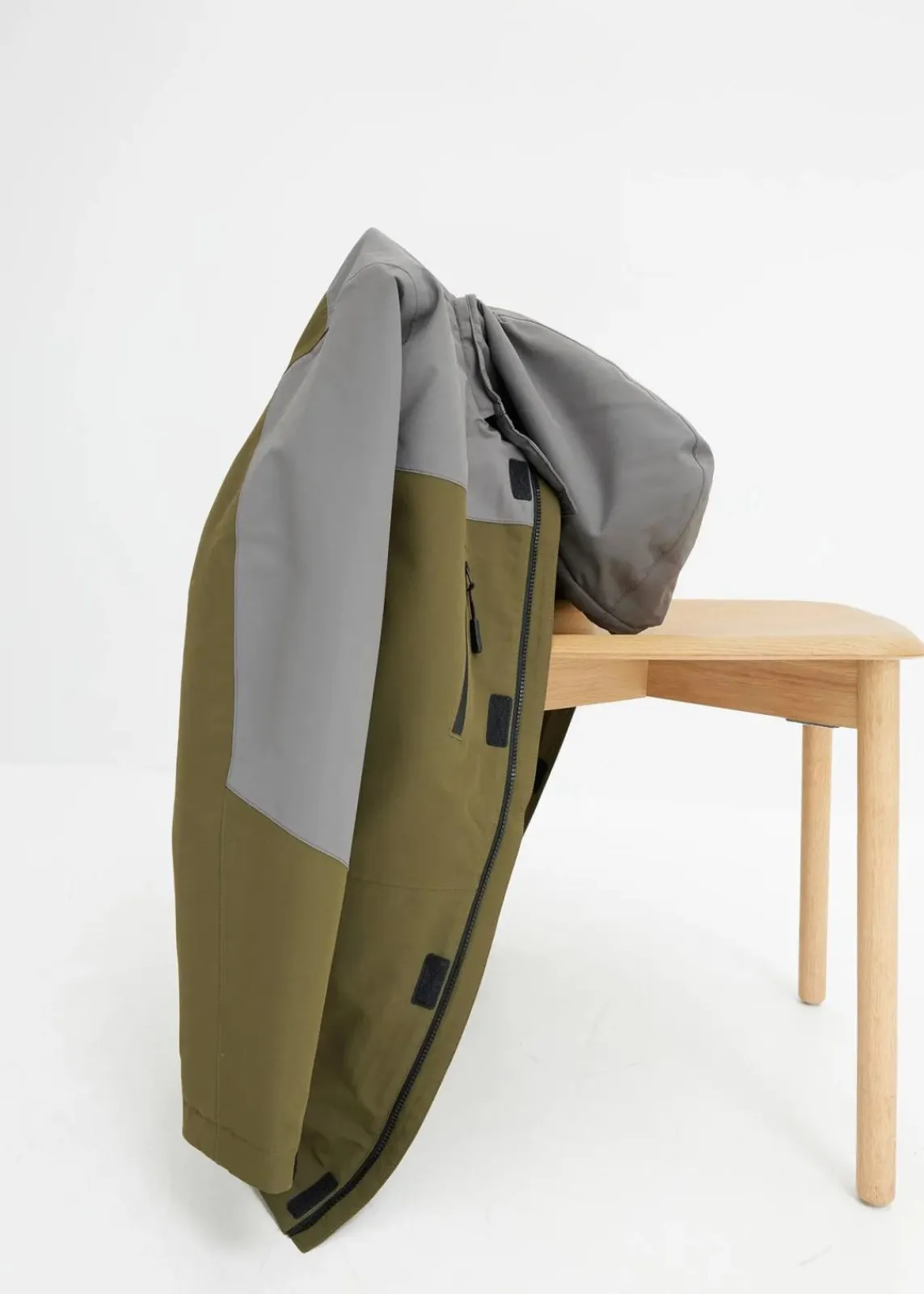 wasserdichte Winter-Funktionsjacke mit abnehmbarer Kapuze|bonprix Outlet