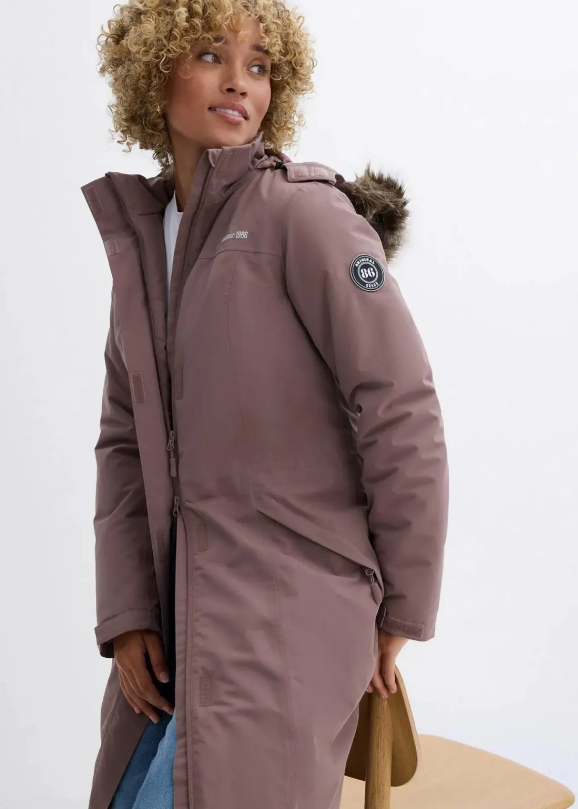 wasserdichter Outdoor-Mantel mit Fellimitat|bonprix