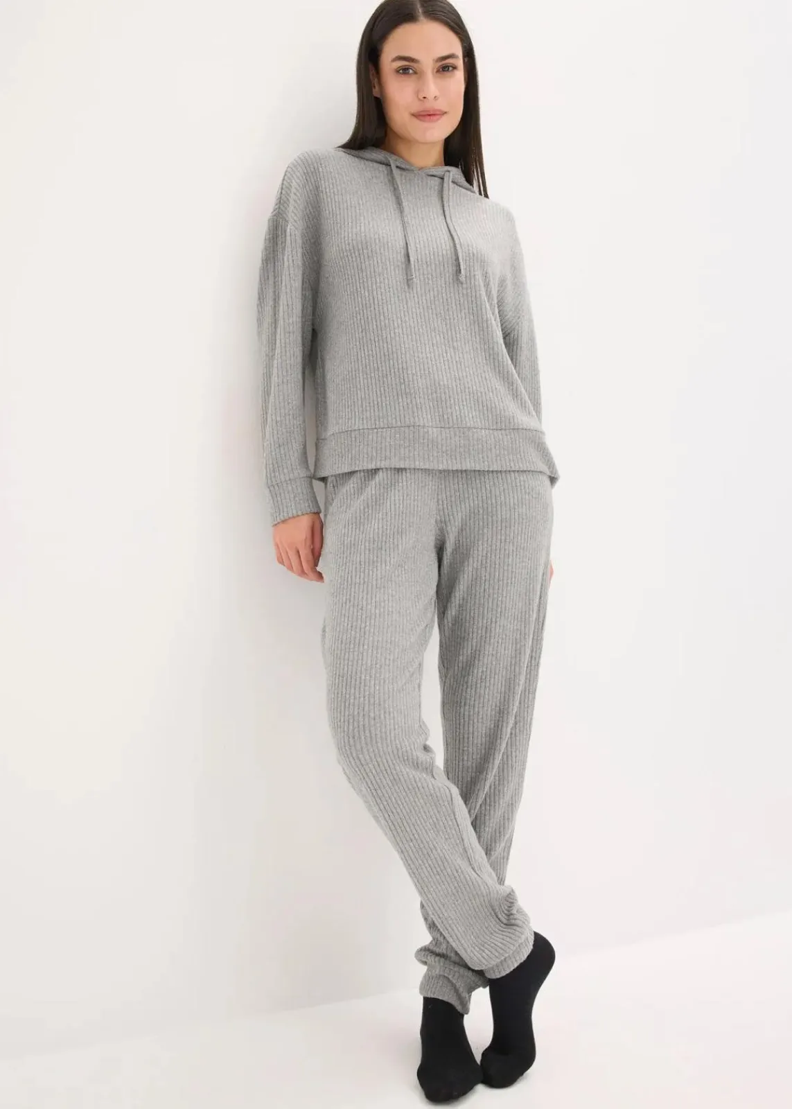 bonprix Wäsche·Homewear|Wäsche·Nachtwäsche|Weit geschnittener Loungewear Hausanzug aus weicher Rippe grau meliert