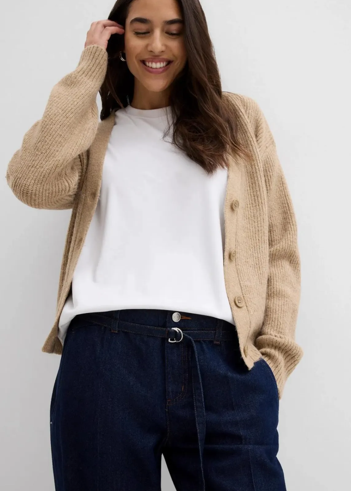 Wide-Leg-Jeans Mid Waist mit Gürtel|bonprix Hot