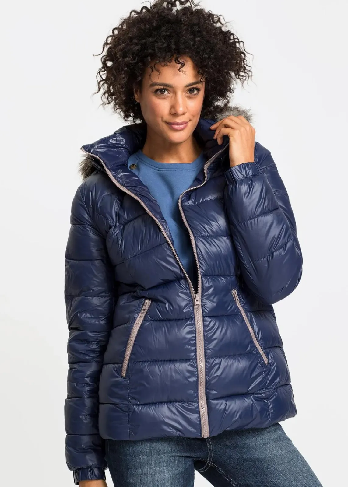 Winterjacke mit Kapuze|bonprix Hot