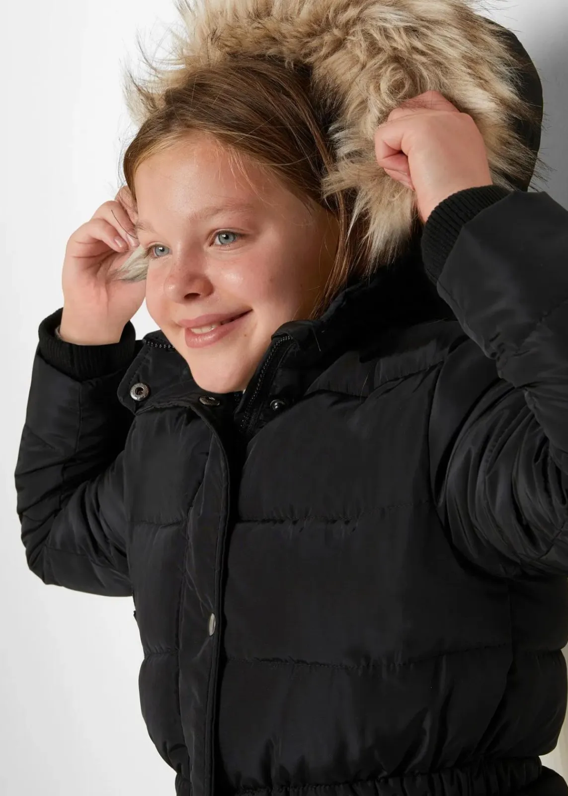 bonprix Mädchen 9-16 Jahre·Jacken & Outdoor|Winter-Steppmantel mit abnehmbarer Kapuze schwarz