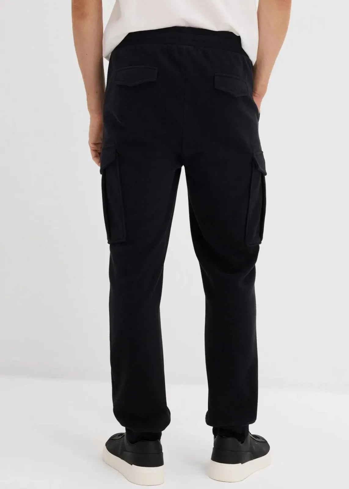 bonprix Sweat|Hosen|wärmende Cargohose in Fleece-Qualität, Regular Fit schwarz