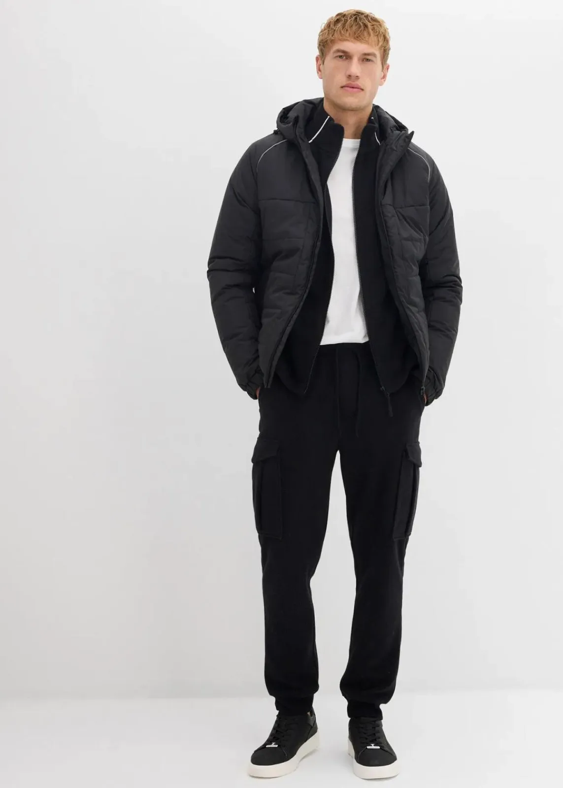 bonprix Sweat|Hosen|wärmende Cargohose in Fleece-Qualität, Regular Fit schwarz