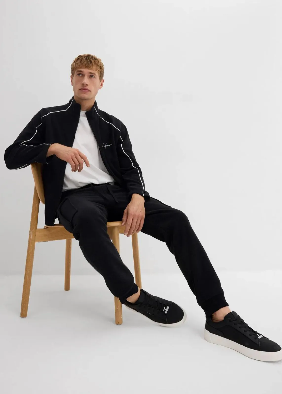 bonprix Sweat|Hosen|wärmende Cargohose in Fleece-Qualität, Regular Fit schwarz